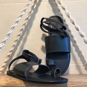 Universal Thread Target Black Toe Wrap Sandal